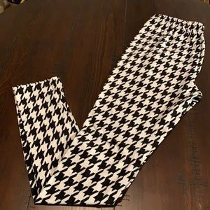 Houndstooth Leggings NWOT